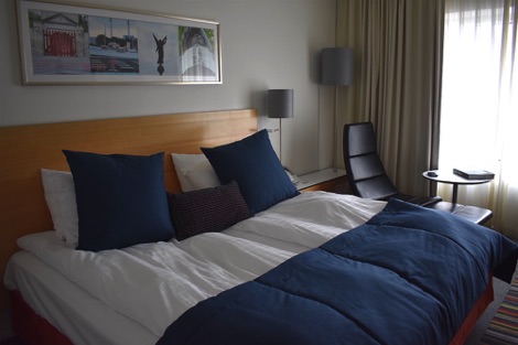 Crowne Plaza Copenhagen Towers guest room